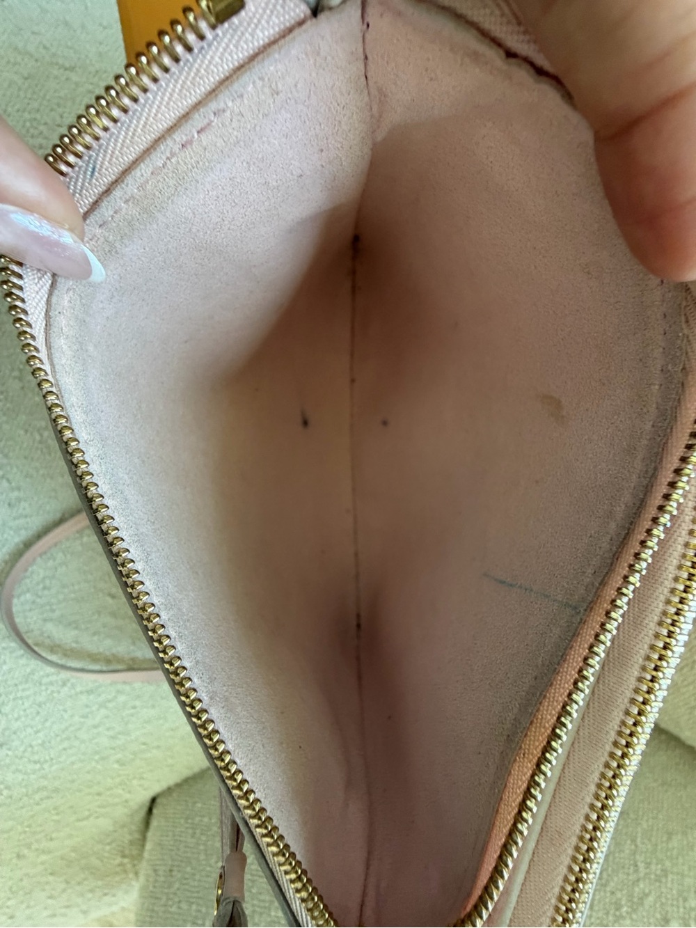 Louis Vuitton Monogram Crossbody - Picture 8 of 13